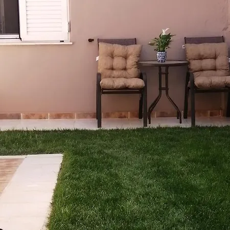 Nikoleta Apartman *